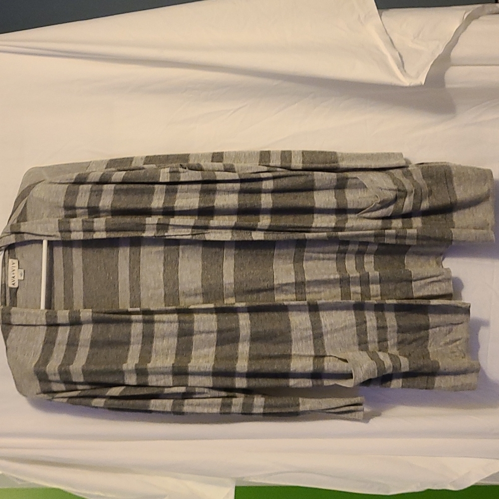 Ava & Viv gray striped cardigan (x)
